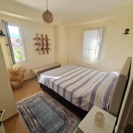 Pleasant House Surrounded By Calming Nature In Lovely * דטקה